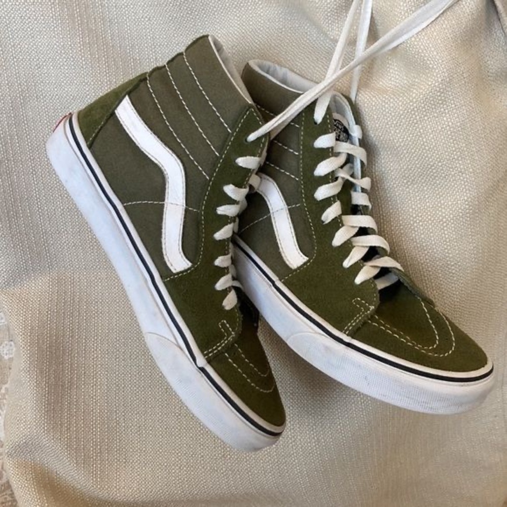 Worn once.
Womens Size 6.5 
too small for me. 
Excellent/New Condition